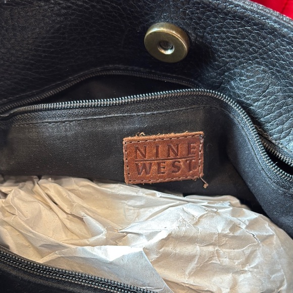 Vintage Nine West Black and Brown leather Hobo Bag - Picture 5 of 12